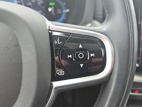 Used 2022 Volvo XC60 T8 Inscription w/ Advanced Package image 27