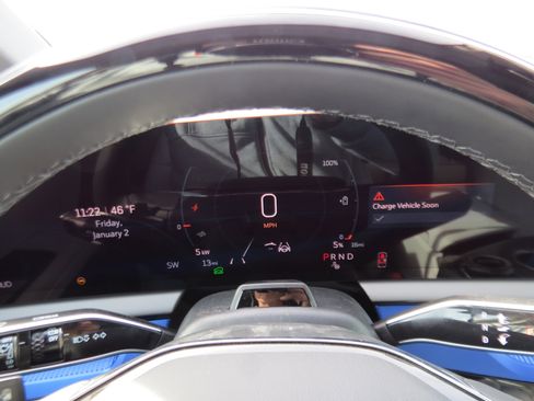 New 2026 Cadillac Optiq Luxury 2 image 22