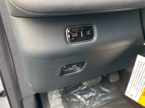 New 2025 Lincoln Navigator Black Label image 16