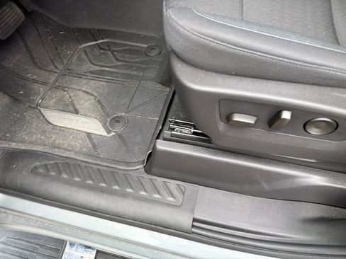 Used 2026 Chevrolet Silverado 1500 Custom AWD/4WD image 45