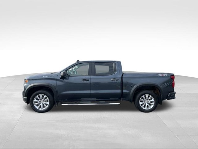 Used 2020 Chevrolet Silverado 1500 Custom w/ Custom Value Package AWD/4WD image 2