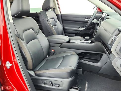 Used 2024 Nissan Pathfinder SL w/ SL Premium Package FWD image 36