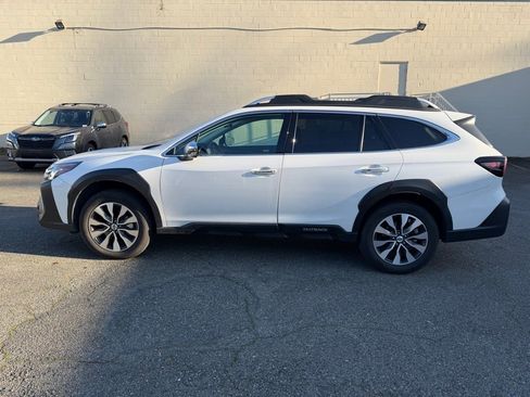 Certified 2023 Subaru Outback Touring XT image 5