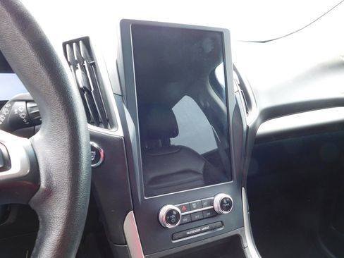 Used 2023 Ford Edge SEL image 15