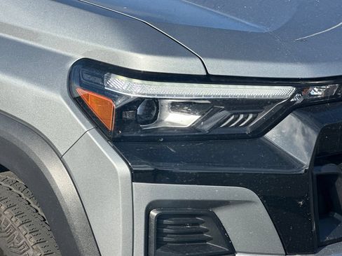 Used 2024 Chevrolet Colorado Z71 w/ Z71 Convenience Package 2 AWD/4WD image 43