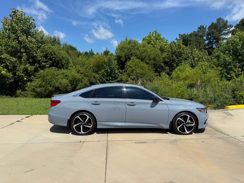 Used 2021 Honda Accord Sport image 10