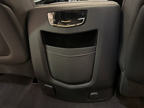 Used 2019 Cadillac Escalade Luxury w/ Escalade Sport Edition image 28