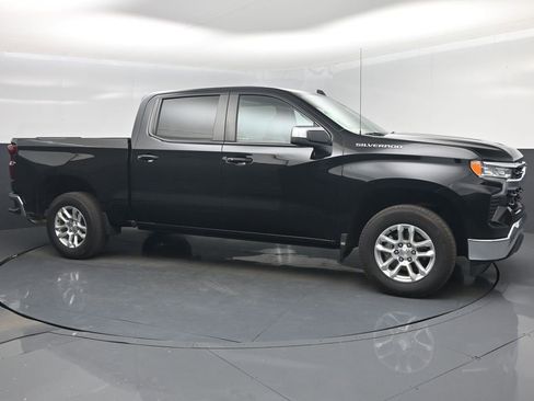 Used 2024 Chevrolet Silverado 1500 LT image 1