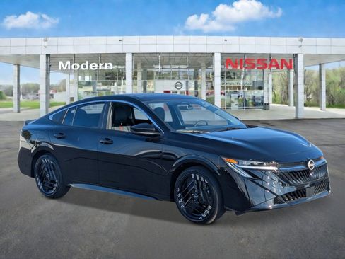 New 2027 Nissan Sentra SR w/ SR Premium Package FWD image 7