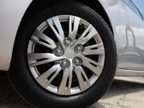 Used 2011 Toyota Corolla LE FWD image 32