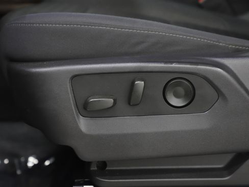 Used 2024 GMC Sierra 3500 SLE w/ SLE Convenience Package image 22