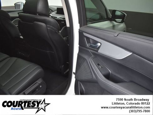 Used 2023 Acura MDX SH-AWD w/ Technology Package image 29