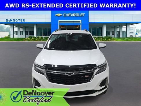 Used 2023 Chevrolet Equinox RS image 2
