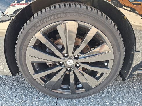 Used 2019 Nissan Altima 2.5 SR FWD image 9