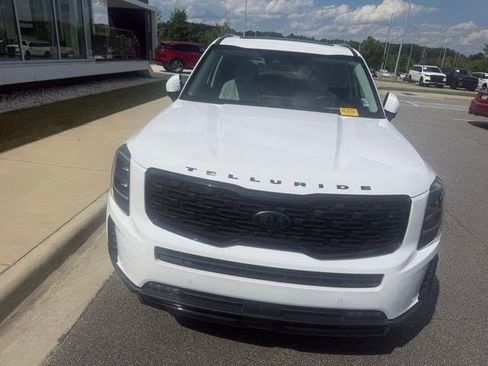 Used 2021 Kia Telluride SX w/ SX Prestige Package AWD/4WD image 3