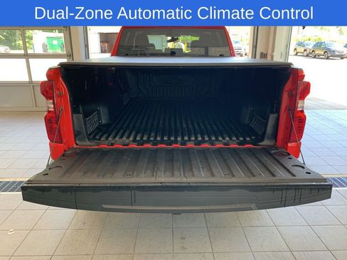 Used 2020 Chevrolet Silverado 1500 LT w/ Convenience Package AWD/4WD image 10