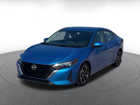 Used 2025 Nissan Sentra SV FWD image 7