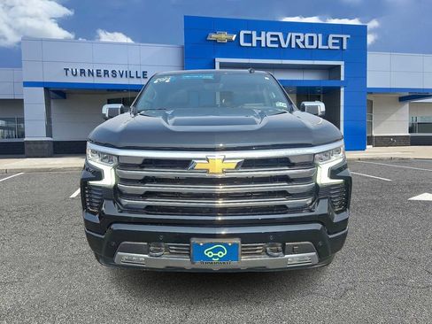 Certified 2024 Chevrolet Silverado 1500 High Country AWD/4WD image 2