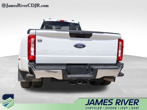 Used 2023 Ford F350 XLT w/ FX4 Off-Road Package AWD/4WD image 17