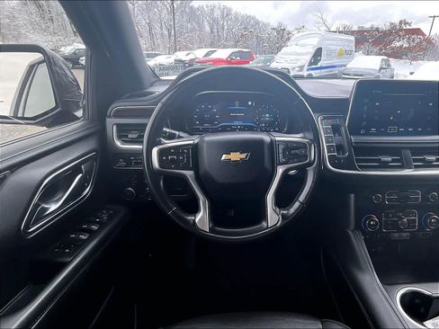 Used 2023 Chevrolet Suburban LT image 17