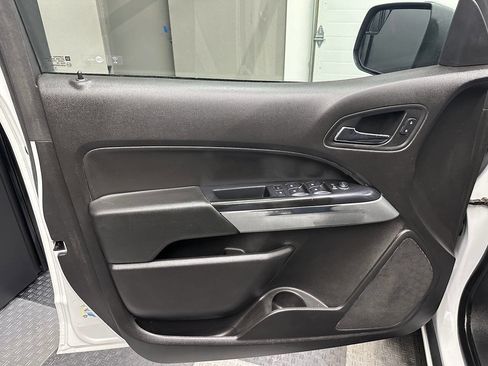 Used 2016 Chevrolet Colorado LT w/ LT Convenience Package image 16