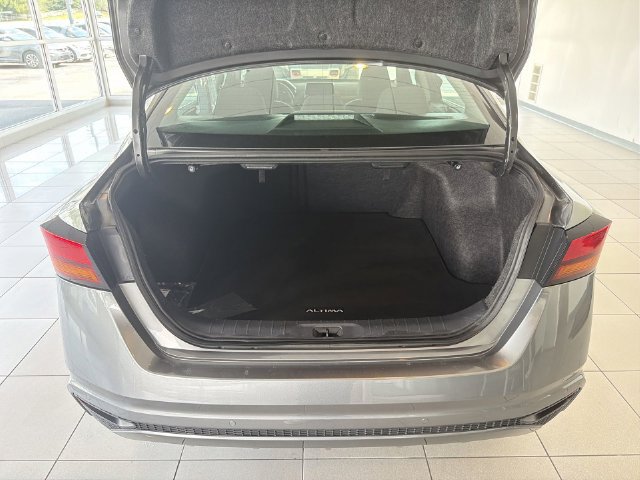 Used 2023 Nissan Altima 2.5 SV FWD image 16