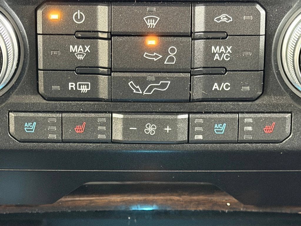 Used 2017 Ford F150 Platinum w/ Equipment Group 701A Luxury AWD/4WD image 56
