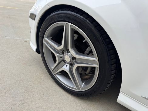 Used 2013 Mercedes-Benz C 350 Sport image 9