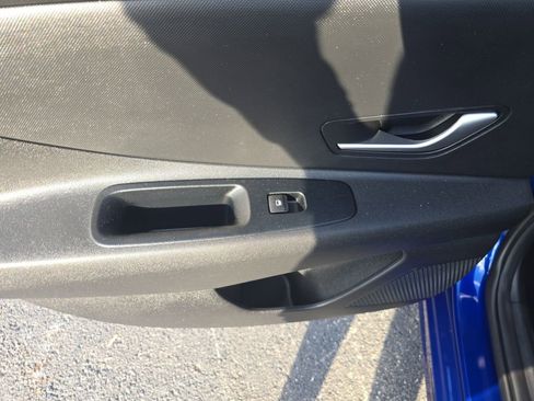 Used 2022 Hyundai Elantra SEL w/ Cargo Package image 10