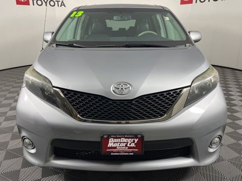 Used 2013 Toyota Sienna SE image 22