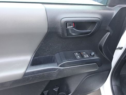 Used 2023 Toyota Tacoma SR RWD image 11