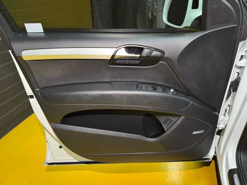 Used 2013 Audi Q7 3.0T S line Prestige w/ S Line Pkg image 41