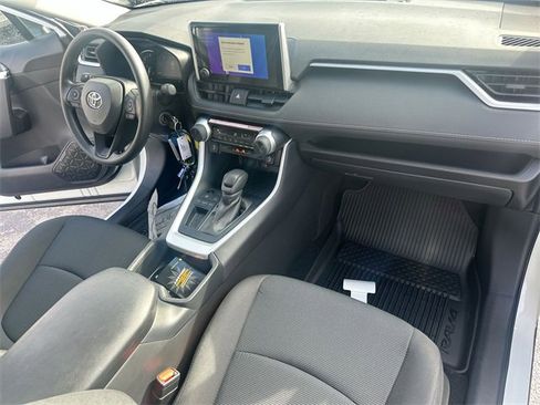Used 2025 Toyota RAV4 LE image 33