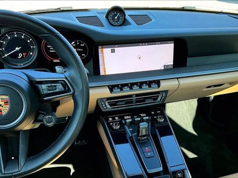 Used 2020 Porsche 911 Carrera S image 6