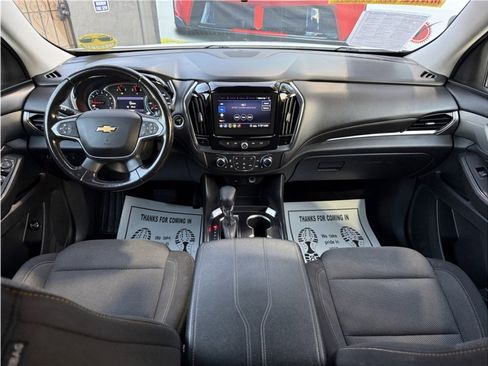 Used 2021 Chevrolet Traverse LT image 32