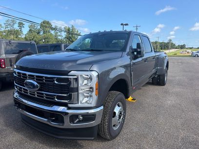 New 2026 Ford F350 XLT w/ FX4 Off-Road Package