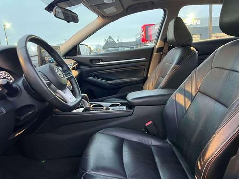 Used 2023 Nissan Altima 2.0 SR image 13