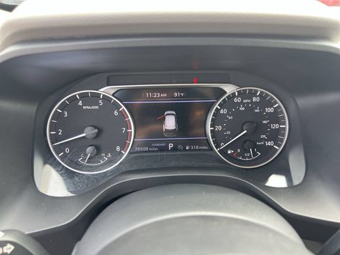 Used 2024 Nissan Rogue SV FWD image 21