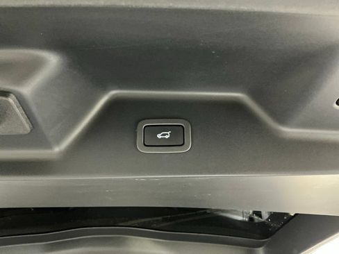 Used 2016 Land Rover Range Rover Supercharged AWD/4WD image 30