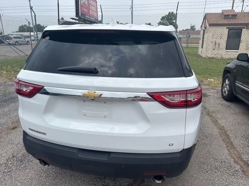 Used 2019 Chevrolet Traverse LT FWD image 5
