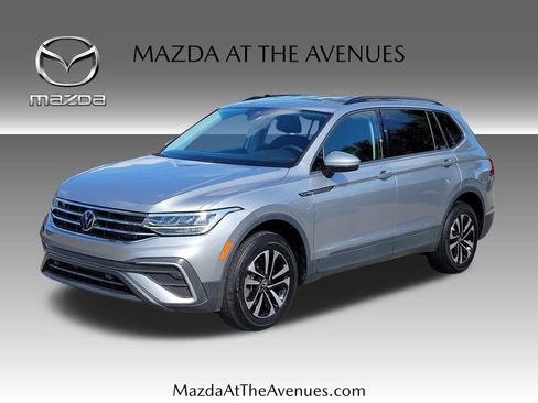 Used 2022 Volkswagen Tiguan S FWD image 1