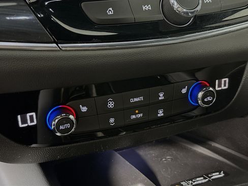 Used 2023 Buick Enclave Essence w/ Experience Buick Package image 19