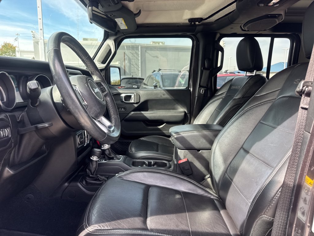Used 2018 Jeep Wrangler Unlimited Sahara AWD/4WD image 13