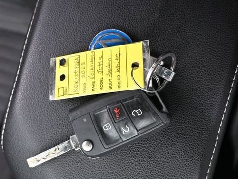 Used 2023 Volkswagen Jetta S image 19