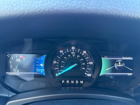 Used 2017 Ford Expedition Limited w/ Equipment Group 301A AWD/4WD image 16