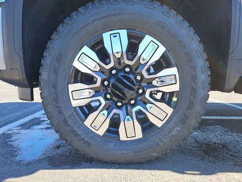 New 2026 GMC Sierra 2500 Denali w/ Denali Reserve Package image 9