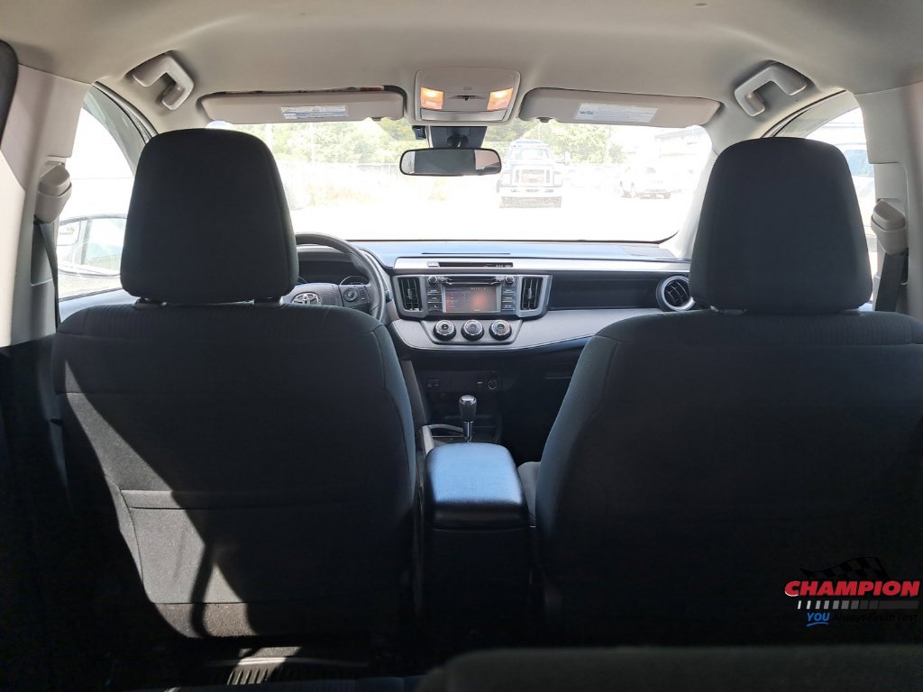 Used 2017 Toyota RAV4 LE w/ All Weather Liner Package AWD/4WD image 25