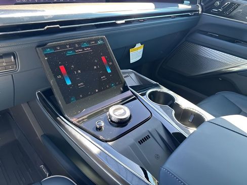 New 2026 Cadillac Escalade IQ Luxury 2 image 39