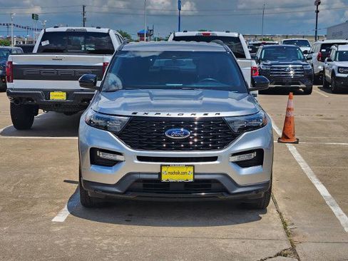 Certified 2024 Ford Explorer ST-Line w/ Class IV Trailer Tow Package RWD image 2