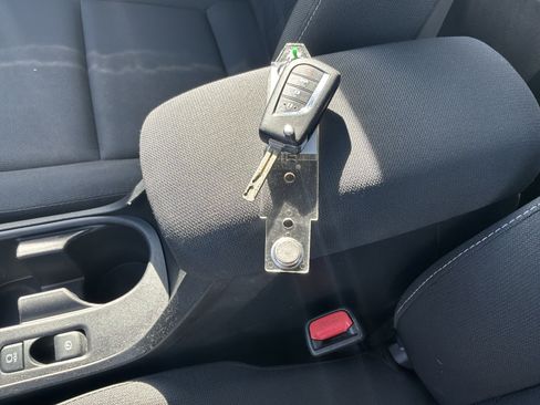 Used 2023 Toyota Corolla LE FWD image 35